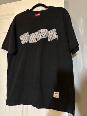 Supreme Distorted Logo Short Sleeve Tee - L